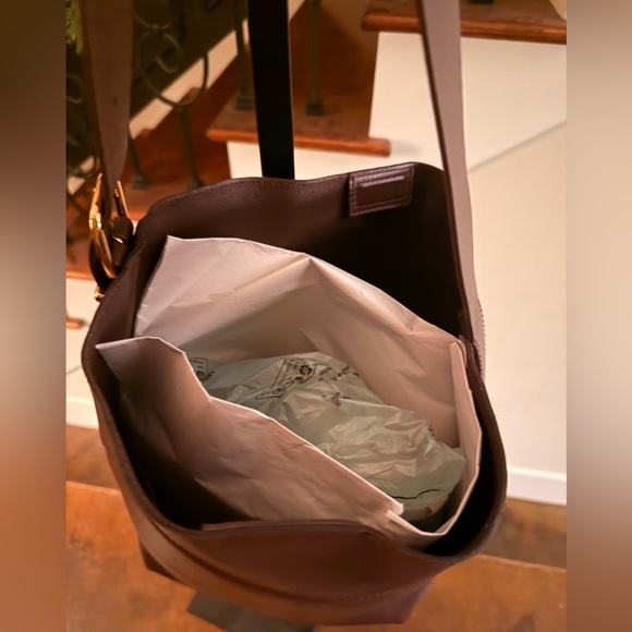 🤎 NWT Madewell The Essential Bucket Tote ~ Chocolate Raisin - Picture 9 of 10